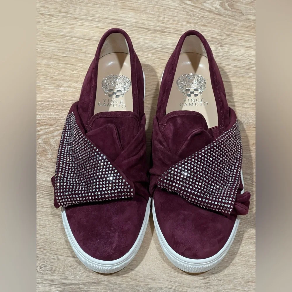 NEW Vince Camuto Burgundy Barita Suede SlipOn Studded Sneaker Size 7.5 - Picture 2 of 9